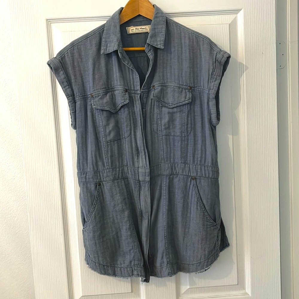 We The Free Women’s Vest Small in Denim Blue